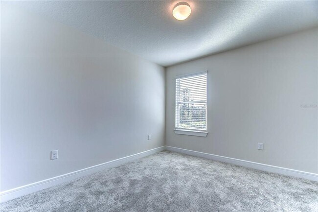 Building Photo - 30600 Thunderbird Dr