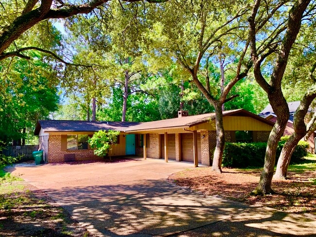Primary Photo - 317 Somerset Dr
