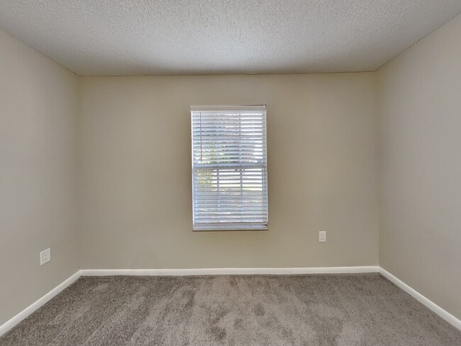 Building Photo - 150 Eldorado Dr