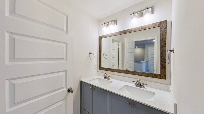 Building Photo - Well Kept Columbia County Rental