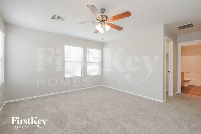 Building Photo - 7595 E Cholla Overlook Dr