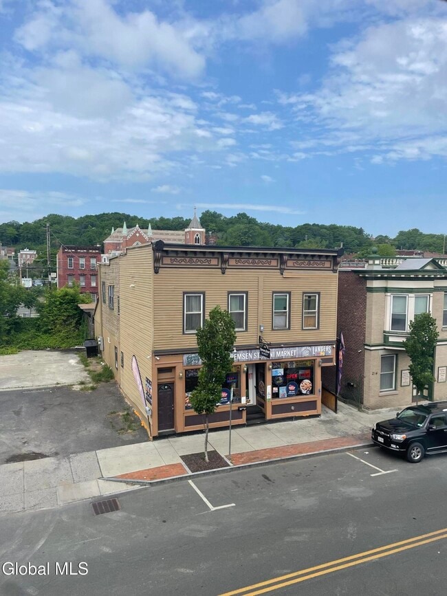 Building Photo - 225 Remsen St