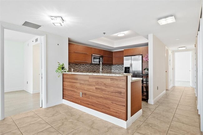 Building Photo - 2681 N Flamingo Rd