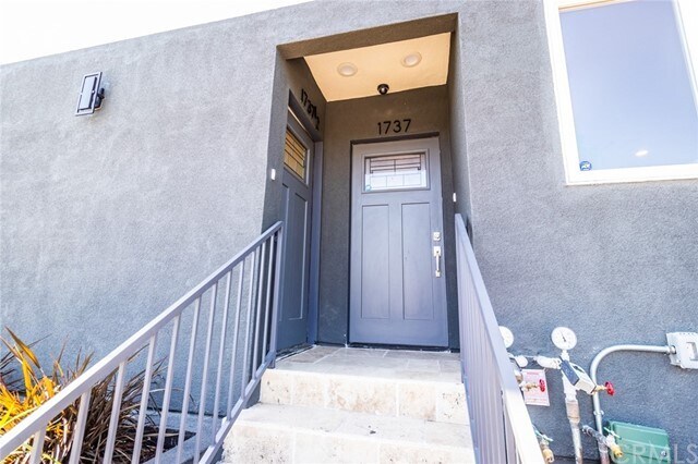 Building Photo - 1739 S Longwood Ave