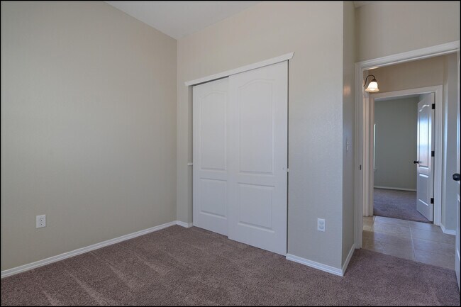 Building Photo - 14408 Escalera Dr