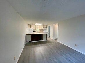 Building Photo - The Hampton - 1 Bedroom 1 Bathroom with in...