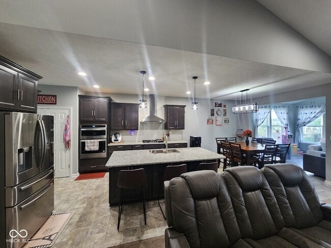 Building Photo - 15803 W Rail Dr