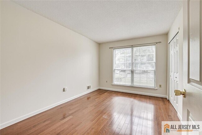 Building Photo - 298 Wimbeldon Ct