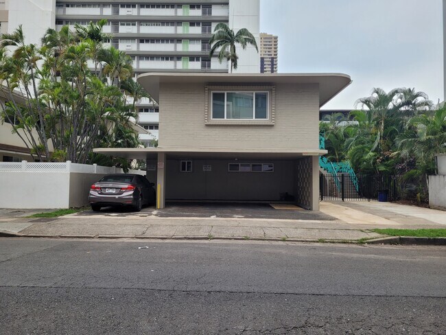 Building Photo - 454 Kuamo'o St