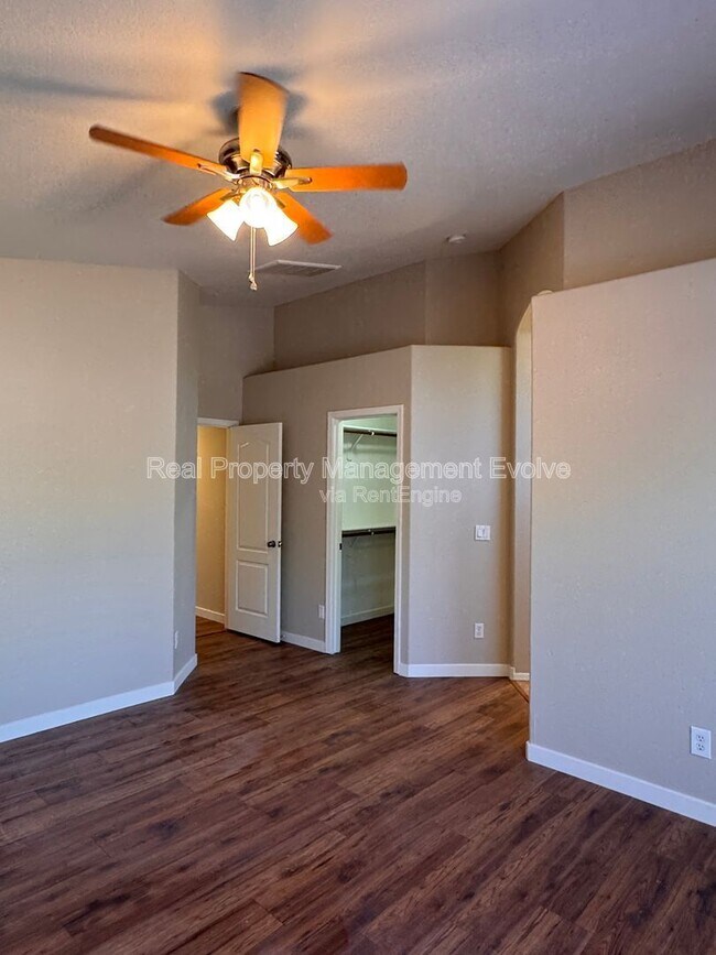 Building Photo - 22297 N 76th Dr