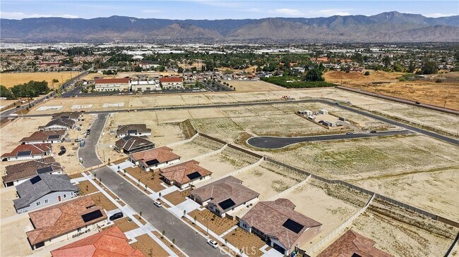 Building Photo - 11647 Saddleback Dr