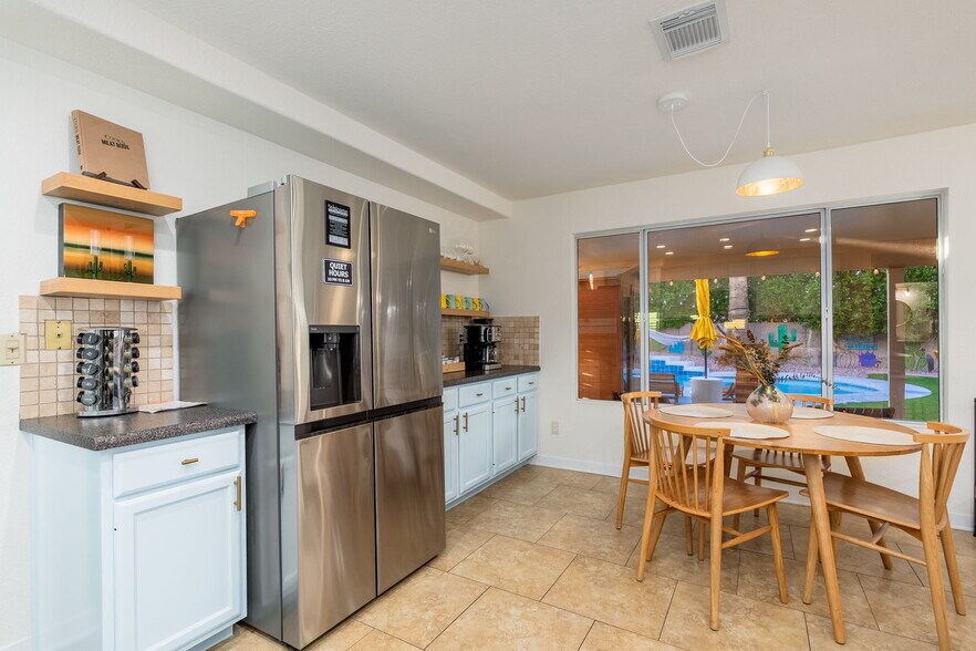 Building Photo - 3514 N Diego