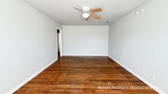 Building Photo - 2420 33rd St