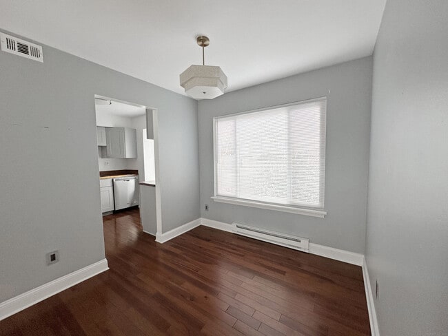 Building Photo - 109 Candlewood Dr