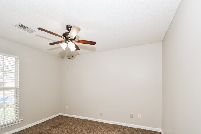 Building Photo - 11616 Leewood Dr