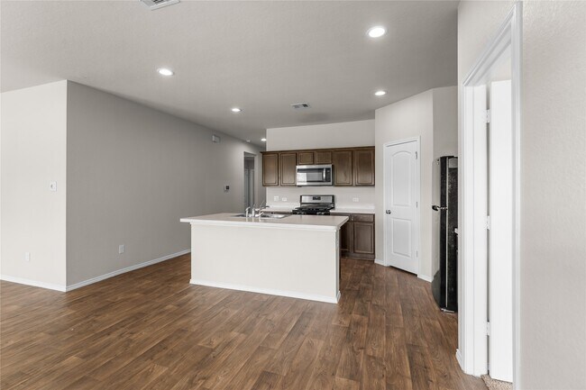Building Photo - 5214 Perkins Rdg Wy