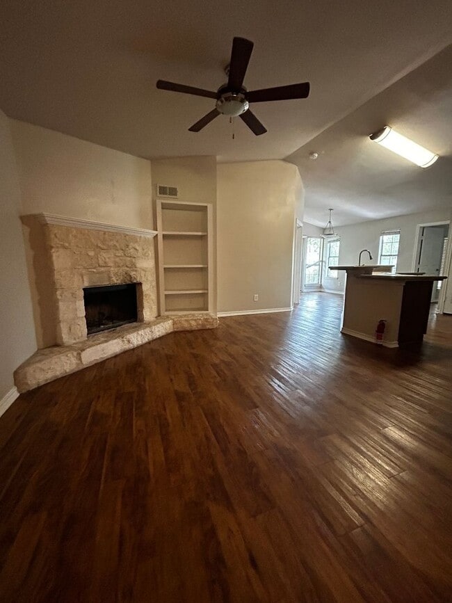 Building Photo - 6804 N Capital of Texas Hwy