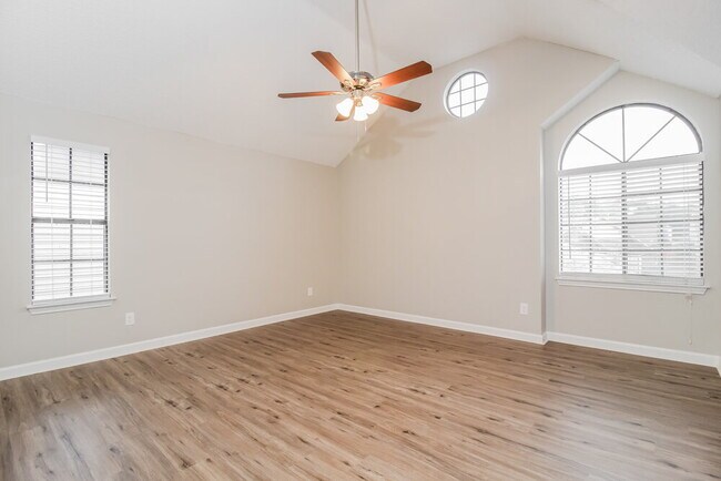 Building Photo - 1221 Settlers Way