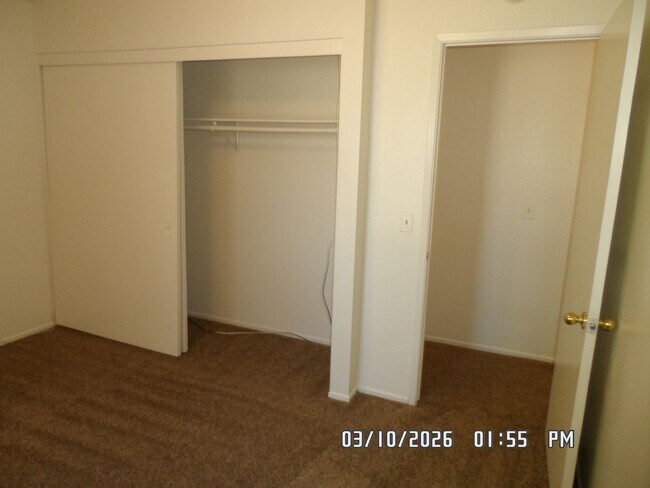 Building Photo - 3 Bedrooms, 1.75 Bathrooms, Approx. 1542 sq. ft., 2 Car Garage, Covered Patio, Large Fenced Corne...