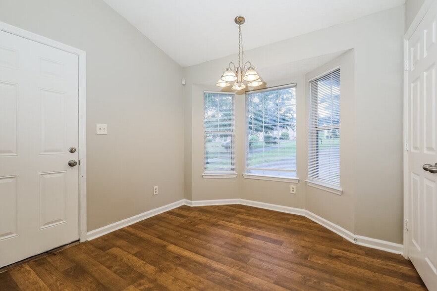 Building Photo - 4252 Catalpa Ct