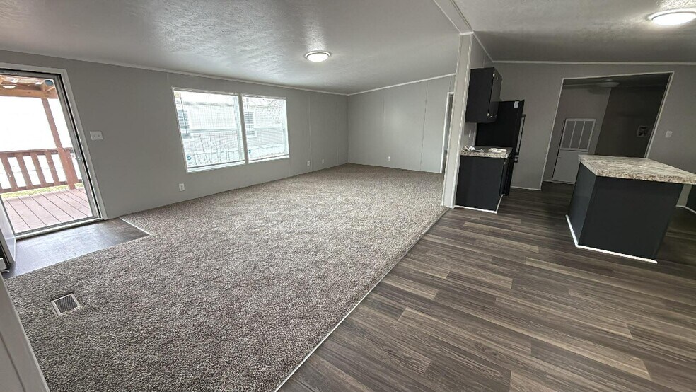 Building Photo - 120A Parker Dr