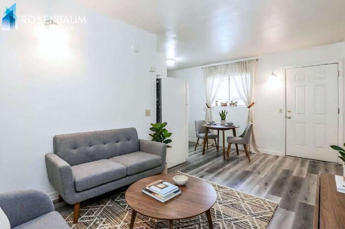 Building Photo - 770 N Dodge Blvd