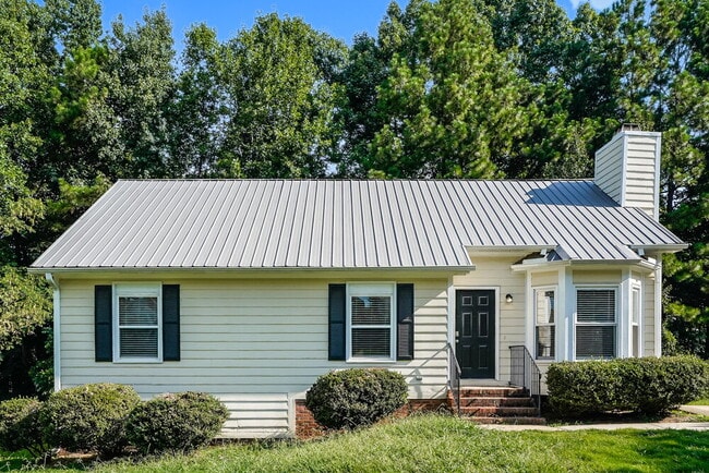 Building Photo - 1109 Ujamaa Dr