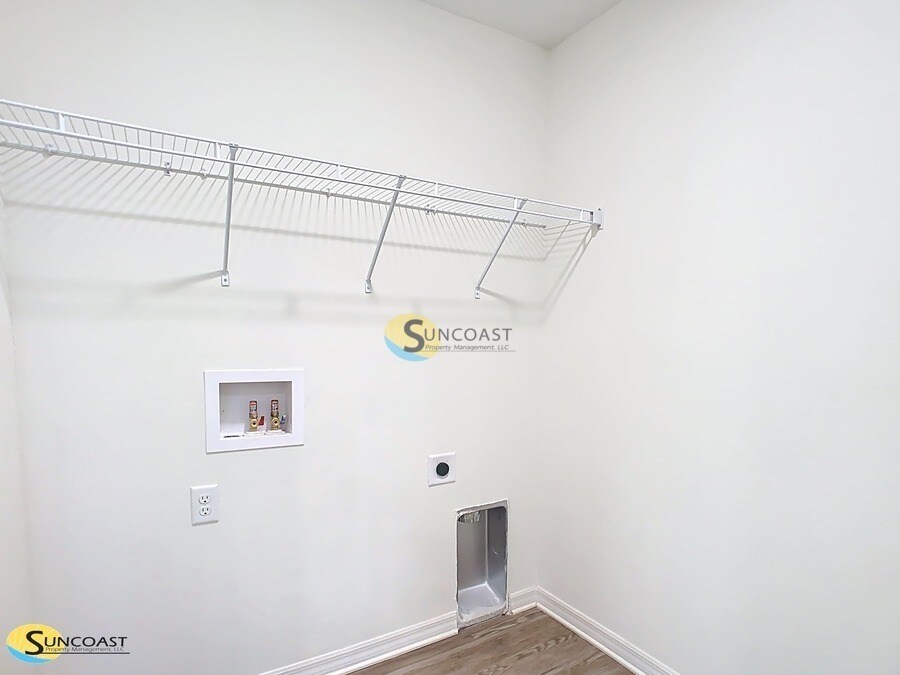 Building Photo - 3821 SW 43rd Ct