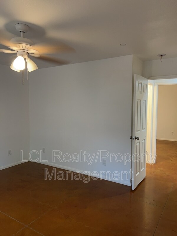 Building Photo - 21380 Olive St