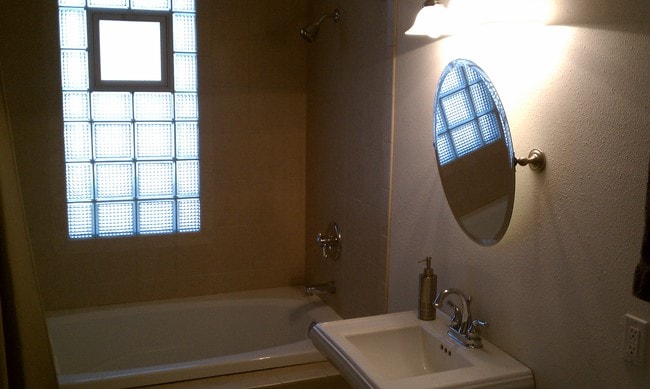 2ND BATH - 1501 N Cass St