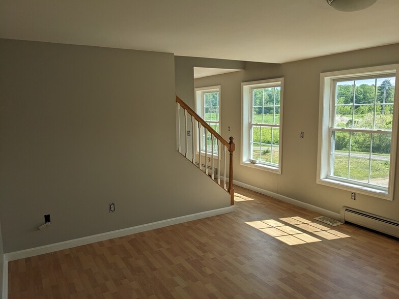 Dining Room 1a - 1 Chloe Dr