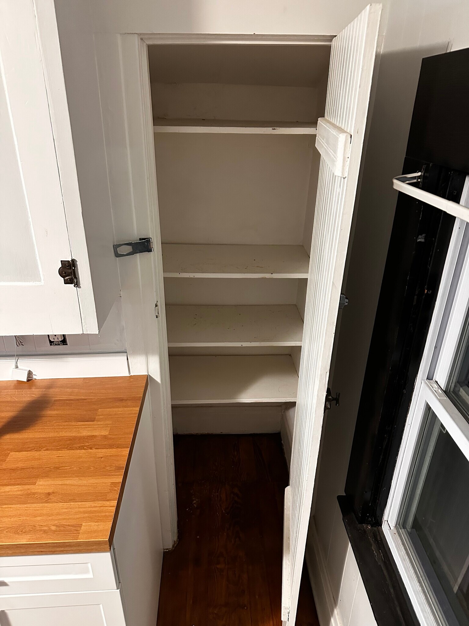 Building Photo - 2500 S Saginaw St