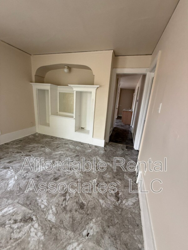Building Photo - 3529 W Pierce St