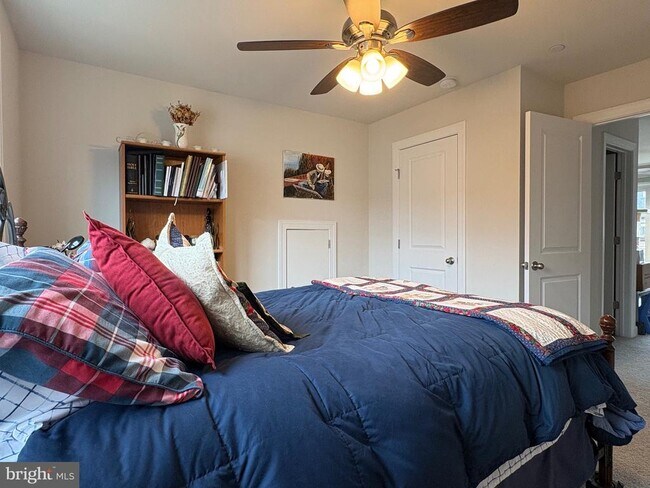 Building Photo - 7312 Mountaineer Dr