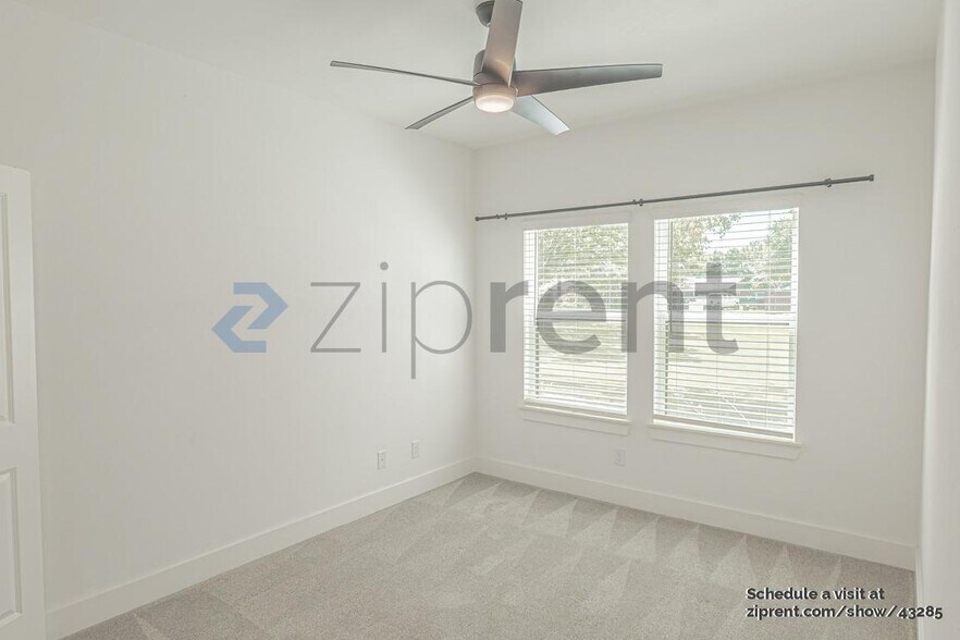 Building Photo - 9705 Lancelot Cir
