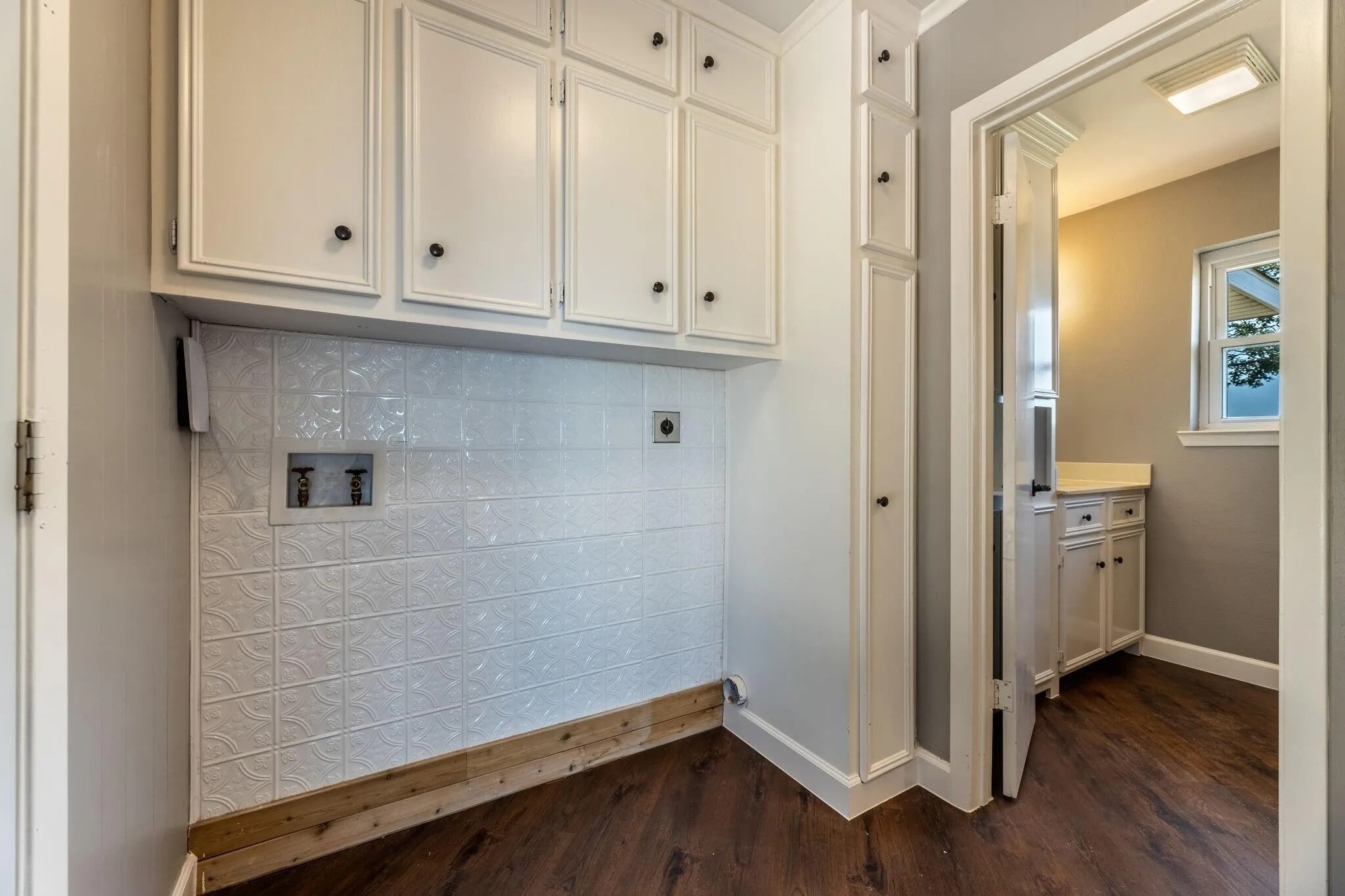 Building Photo - 6200 N Interstate 45 Service Rd