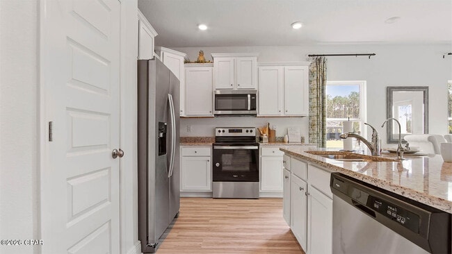 Building Photo - 444 Melrose Wy