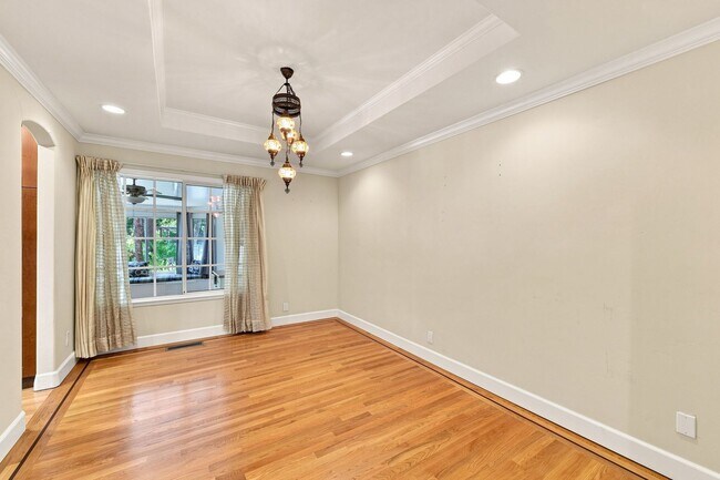 Building Photo - 12445 Green Meadow Ln