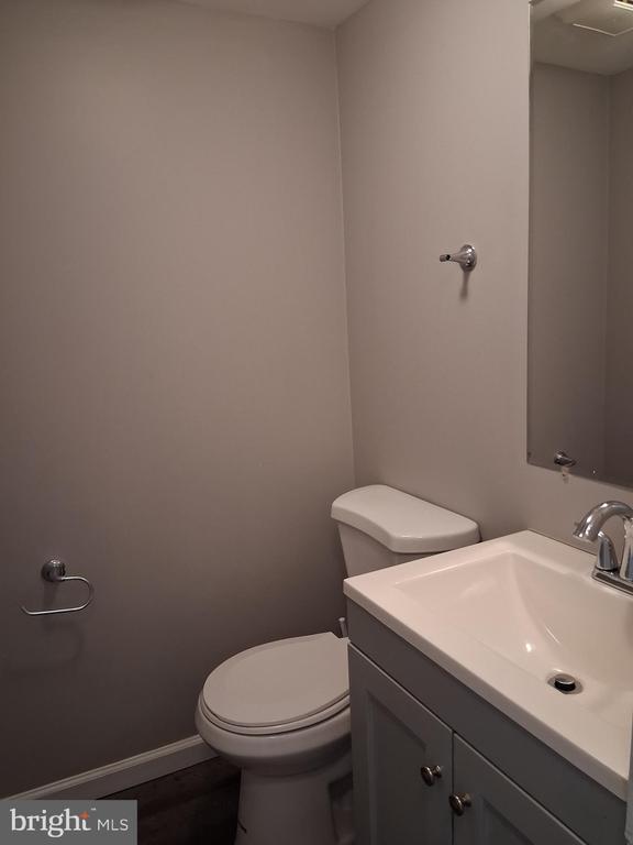 Building Photo - 929 Topview Dr