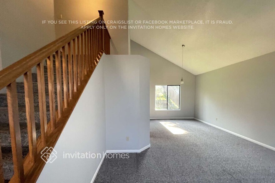 Building Photo - 3855 Rockford Dr