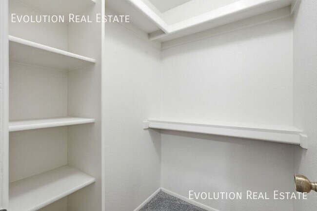 Building Photo - 20251 N 3rd Dr