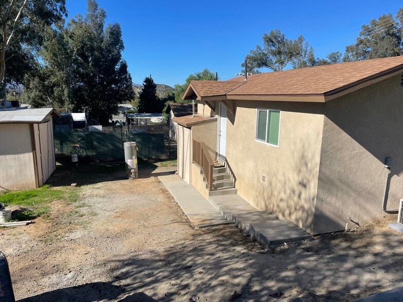 Building Photo - 23963 Lodge Dr