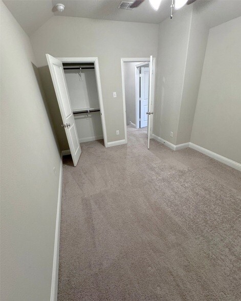 Building Photo - 3641 Harebell Dr