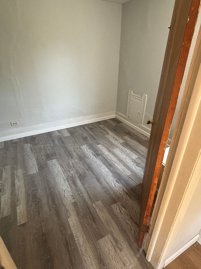 Building Photo - Section 8 Accepted!