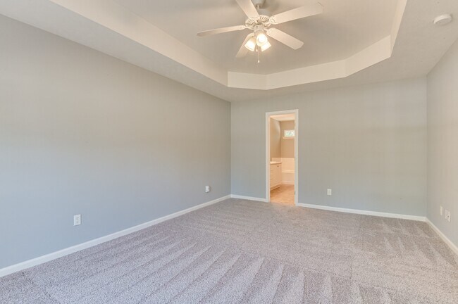 Building Photo - 1231 Pinnacle Dr