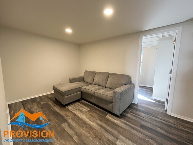 Building Photo - 8436 Bay Dr