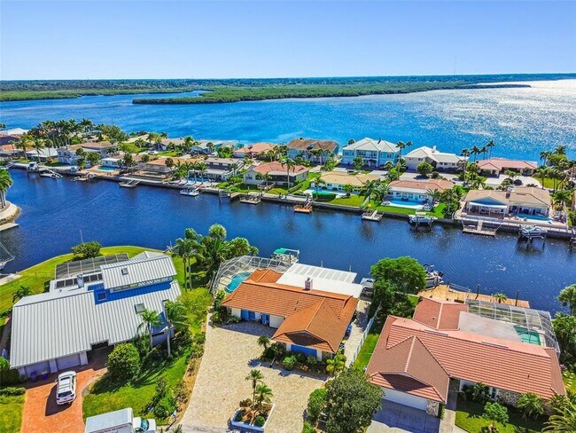 Building Photo - 5050 Porpoise Pl