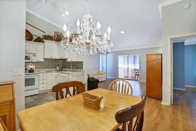 Building Photo - 6520 Chasewood Dr
