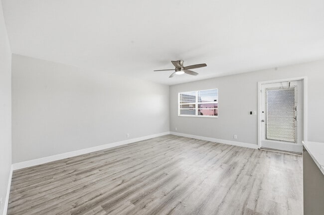 Building Photo - 284 Flanders F