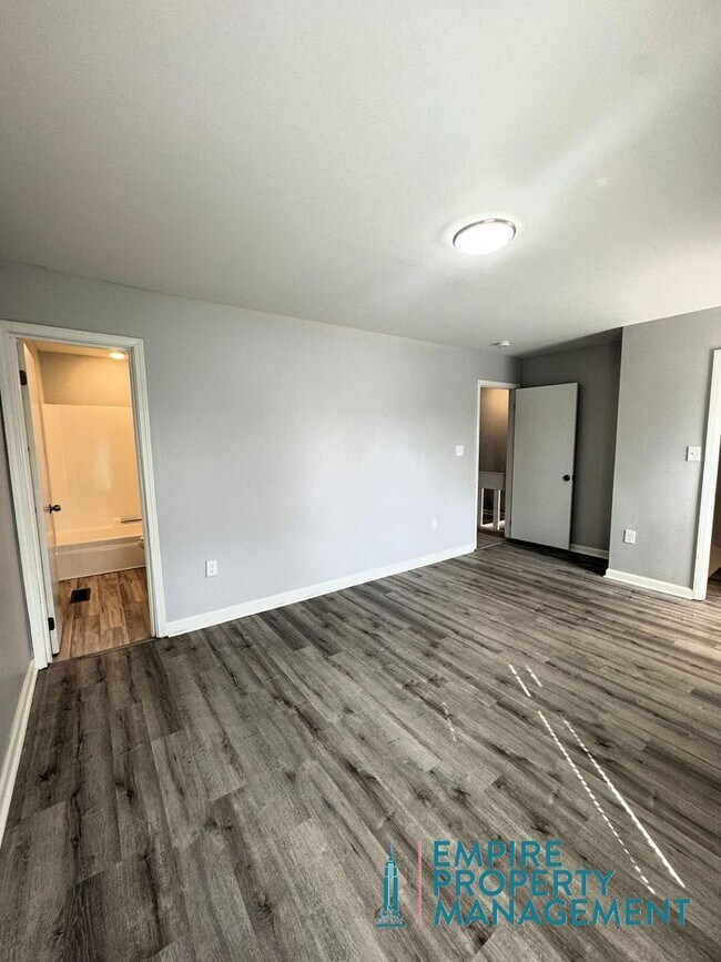 Building Photo - 9006 Mahogany Row SE